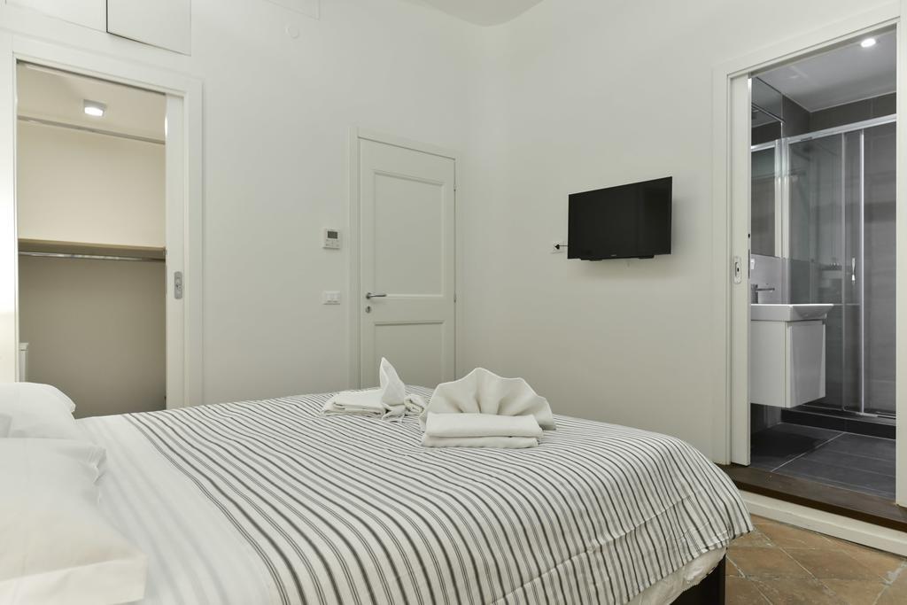 Campo De' Fiori Brand New Apartment Рим Екстериор снимка