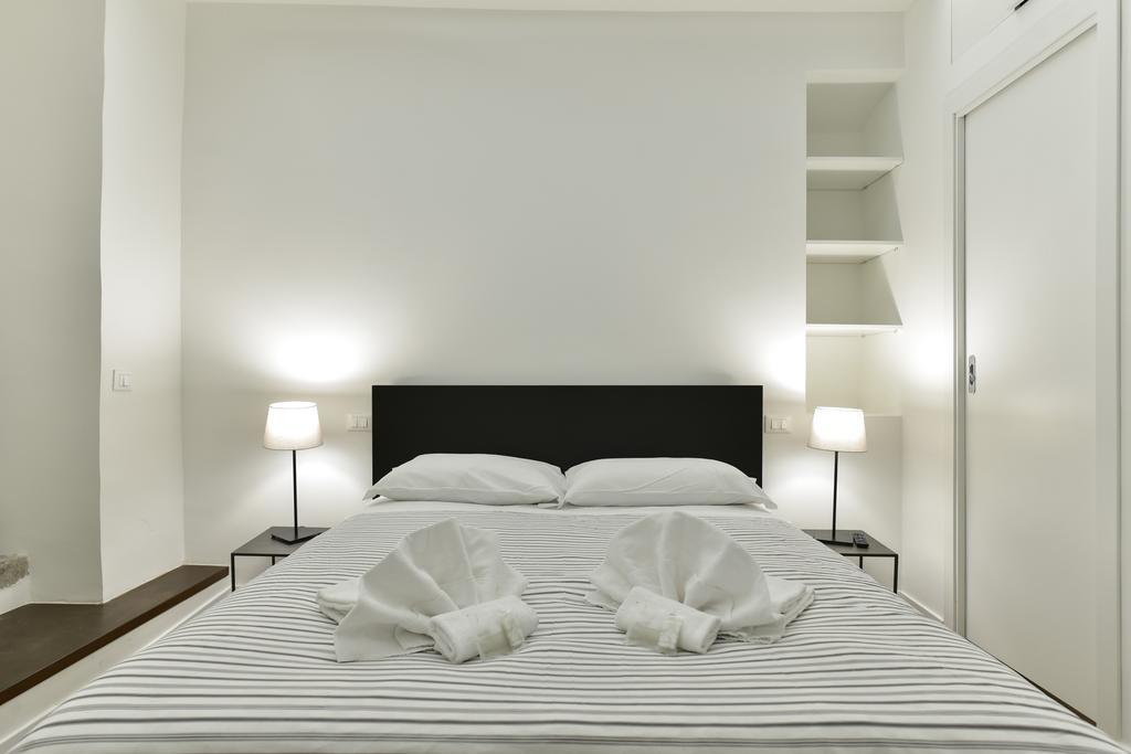 Campo De' Fiori Brand New Apartment Рим Екстериор снимка